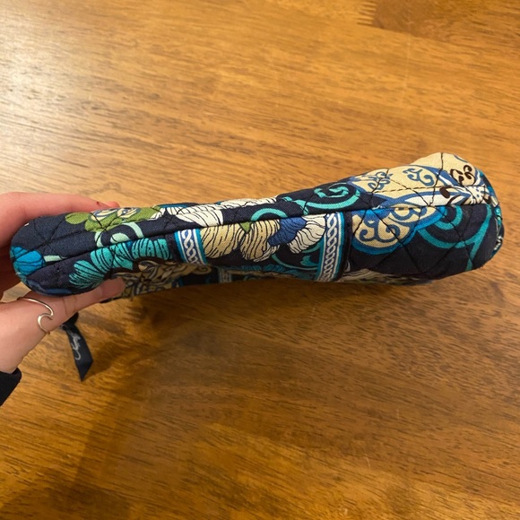 Vera Bradley Blue Floral Small Cosmetic travel bag - Picture 12 of 14